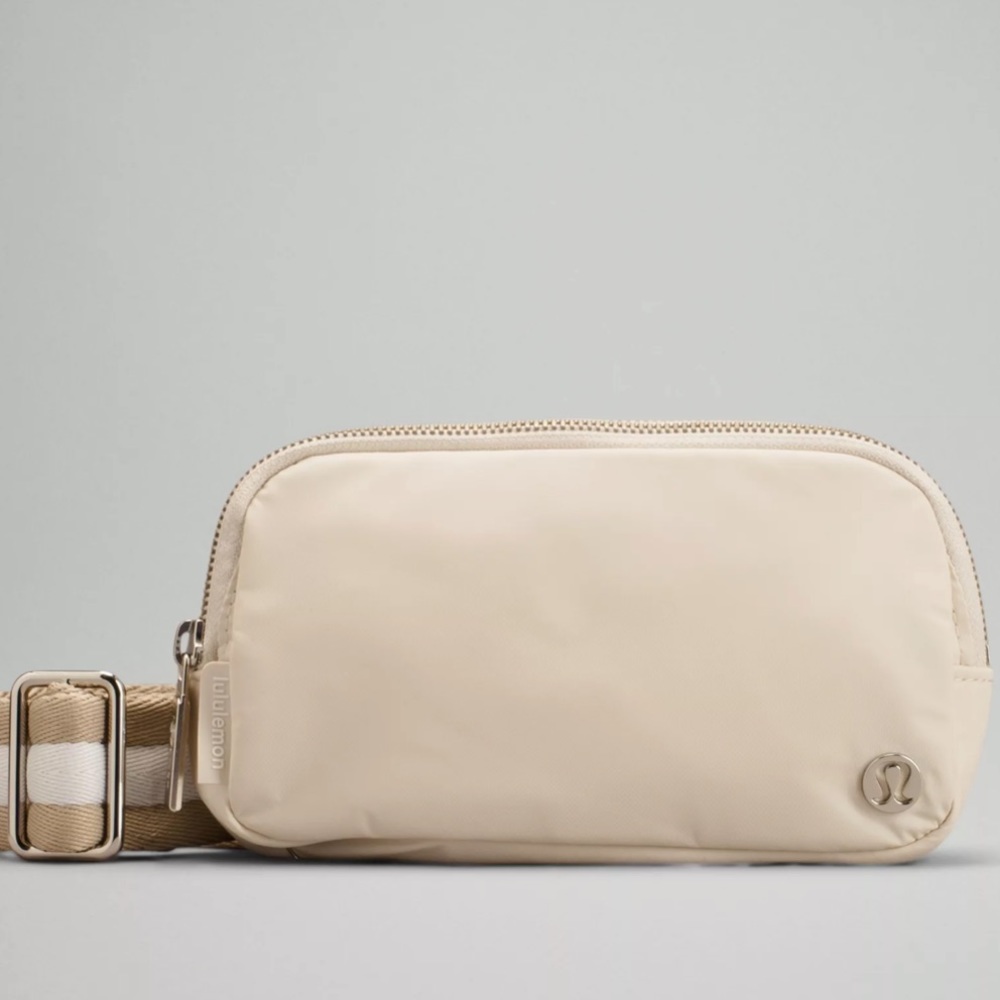 NWT Lululemon Everywhere Crossbody Bag white opal